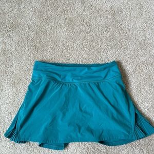 teal lululemon skirt